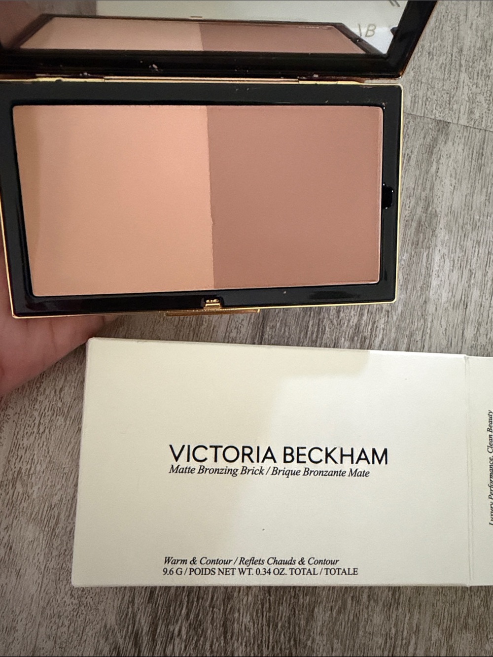 Victoria Beckham Bronzing Brick in shade 01